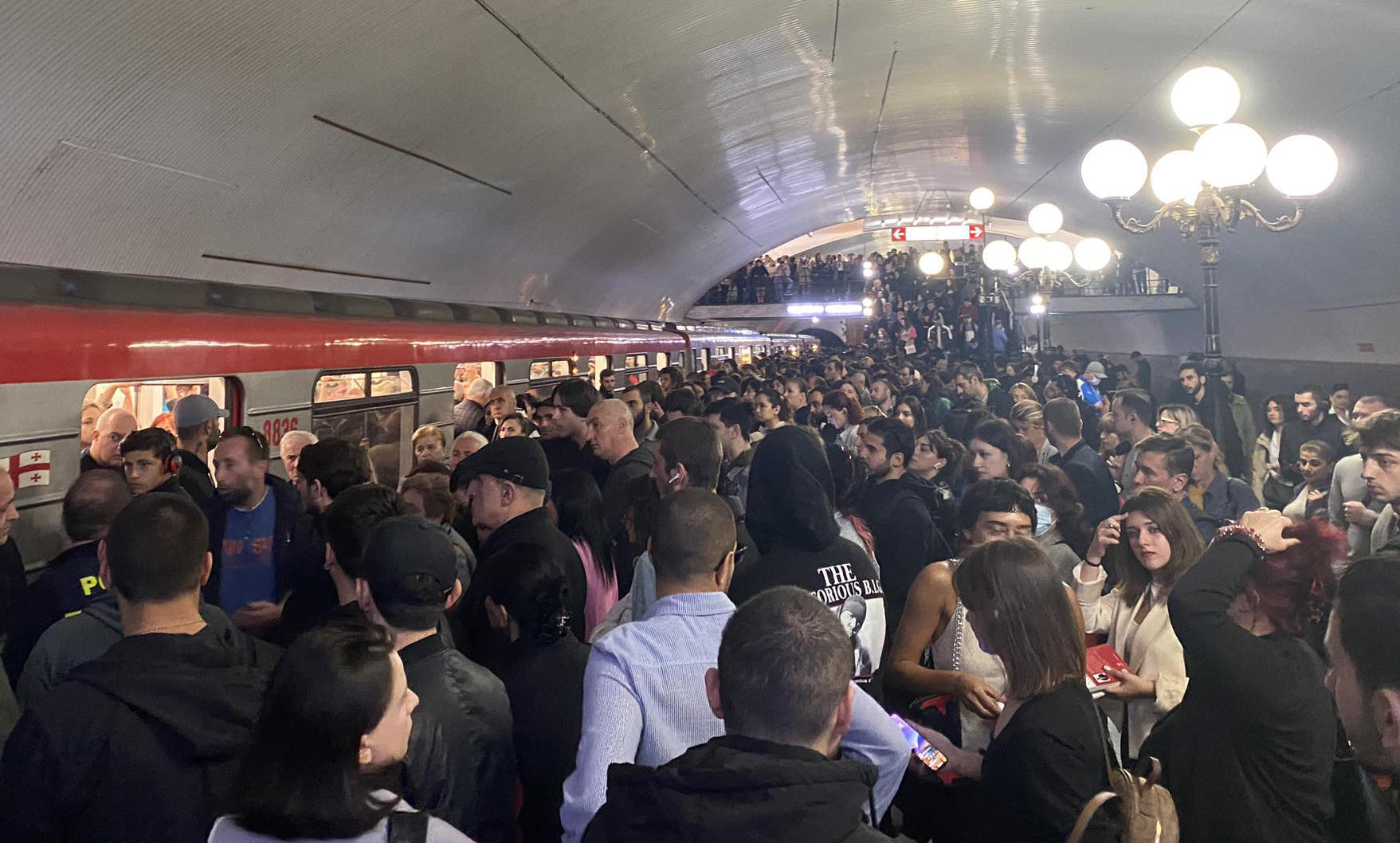 თბილისის მეტროპოლიტენის საბურთალოს ხაზი შეფერხებით მუშაობს