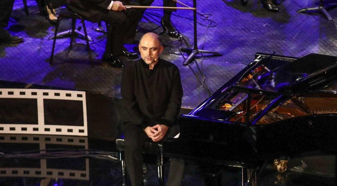 5 ნოემბერს, ნიკოლოზ რაჭველი „მეხსიერების ბარათი #2“-ის საიუბილეო წარმოდგენაზე იწვევს მაყურებელს