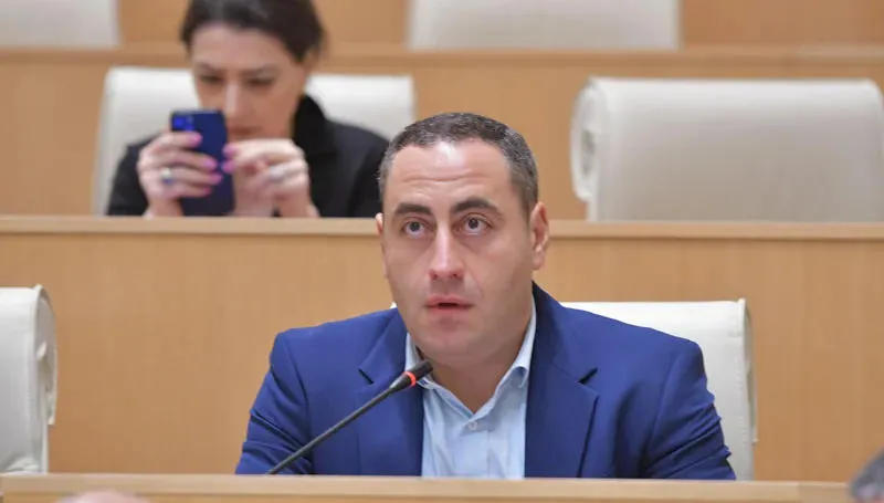 გიორგი ვაშაძე განათლების მინისტრს - ყველაზე მეტი მინისტრი განათლების სამინისტროში გამოიცვალა, ყველაზე მეტი ტყუილი დაპირება განათლების სამინისტროზე გაიცა - დღეს რომ გამოხვედით და ბევრი ახალი დაპირება გვითხარით, რატომ უნდა დაგიჯეროთ?