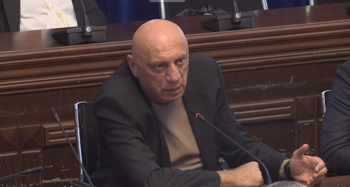 დევი ჭანკოტაძე ფინანსთა მინისტრის მოადგილეს - როგორც კი ოკუპანტის სამხედრო ხომალდი ოჩამჩირეში შევა, ჩათვალეთ, ომში ვართ გაბმული, ამიტომ თავდაცვის სამინისტროსთვის გამოყოფილი დაფინანსება არ არის საკმარისი