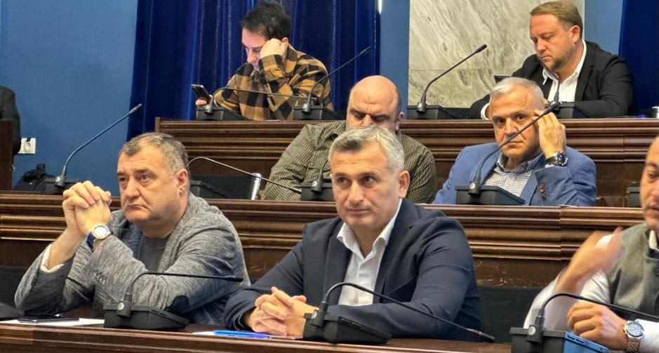 დავით კირკიტაძე - საქართველოს ხელისუფლება ყოველწლიურად 22-23 მილიარდ ლარს ხარჯავს ამ ქვეყანაში და საქართველოს მოქალაქეს არაფერი ეტყობა - არცერთი პრობლემა ძირეულად არ მოგვარებულა