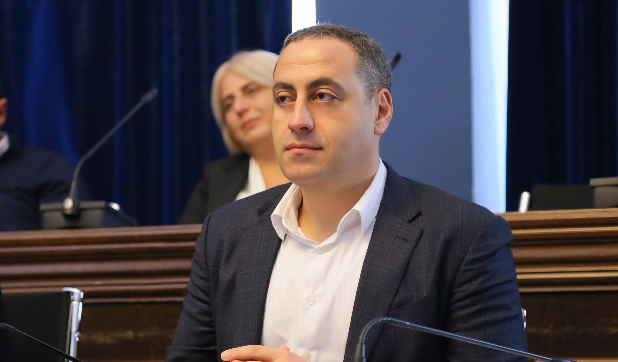 გიორგი ვაშაძე უმრავლესობას - ქამრები კი არ შემოიჭირეთ, არამედ ისე დაიგრძელეთ, რომ ვეღარ ეტევით და უკვე სპეცქამრები გჭირდებათ