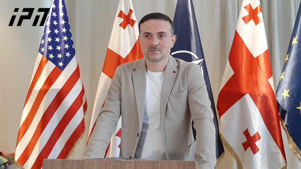 „ნაციონალური მოძრაობიდან“ თბილისის საკრებულოს წევრის, ირაკლი ეძგვერაძის განცხადებით, სასამართლო პროცესზე, რომელიც გლდანში მომხდარ ინციდენტს უკავშირდება, მისვლას არ აპირებს