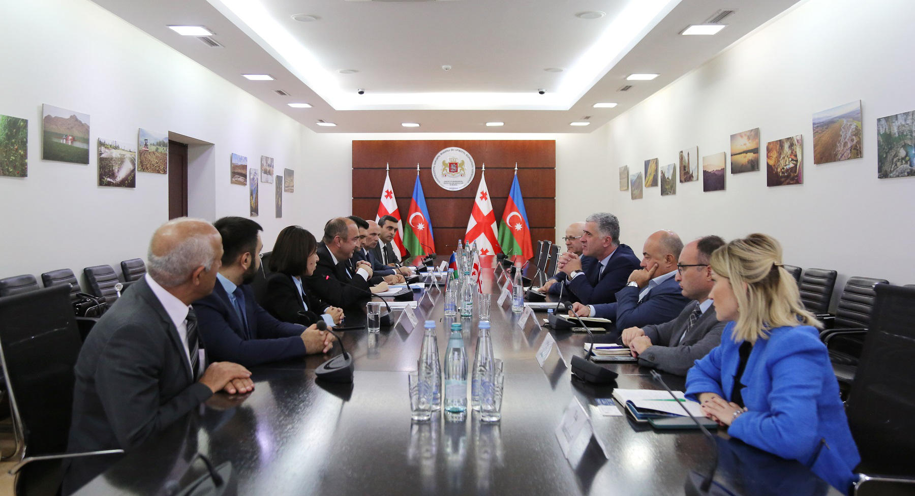 ოთარ შამუგია აზერბაიჯანის რესპუბლიკის ეკოლოგიისა და ბუნებრივი რესურსების მინისტრის მოადგილეს შეხვდა
