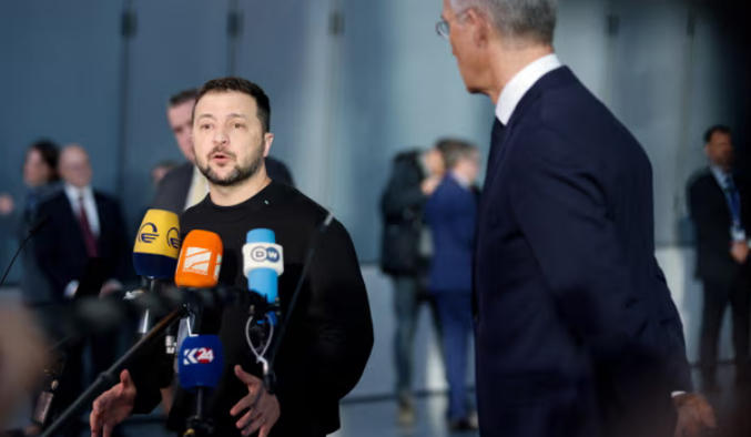 ვოლოდიმირ ზელენსკიმ და იენს სტოლტენბერგმა ნატო-ს თავდაცვის მინისტრების შეხვედრის წინ მედიას მიმართეს