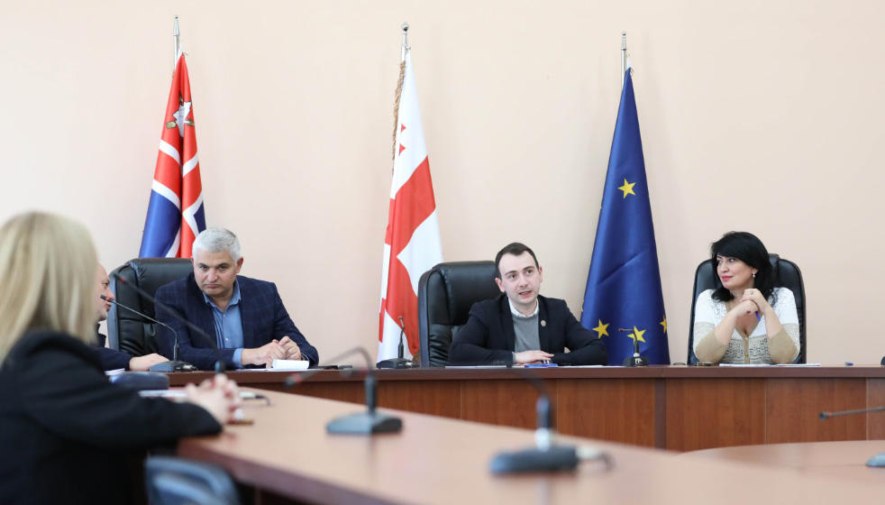 განათლებისა და მეცნიერების კომიტეტის წევრები შიდა ქართლის რეგიონში სკოლამდელი აღზრდის დაწესებულებებს ესტუმრნენ