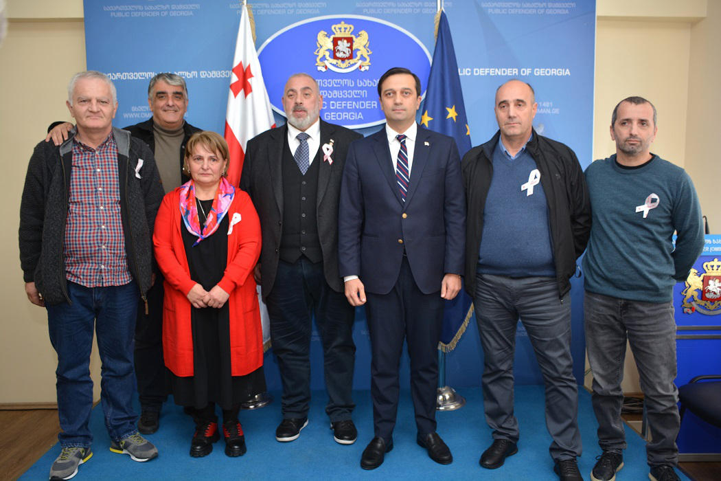 სახალხო დამცველმა აპარატში დასაქმებული ომის ვეტერანები დააჯილდოვა