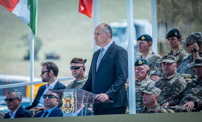 თავდაცვის მინისტრი ოჩამჩირეში რუსული სამხედრო ბაზის განთავსების გეგმაზე - ეს ქმედებაც იქნება ერთ-ერთი განსაკუთრებული უკანონო ქმედება, რასაც ჩვენ გავაპროტესტებთ და გავაპროტესტეთ უკვე