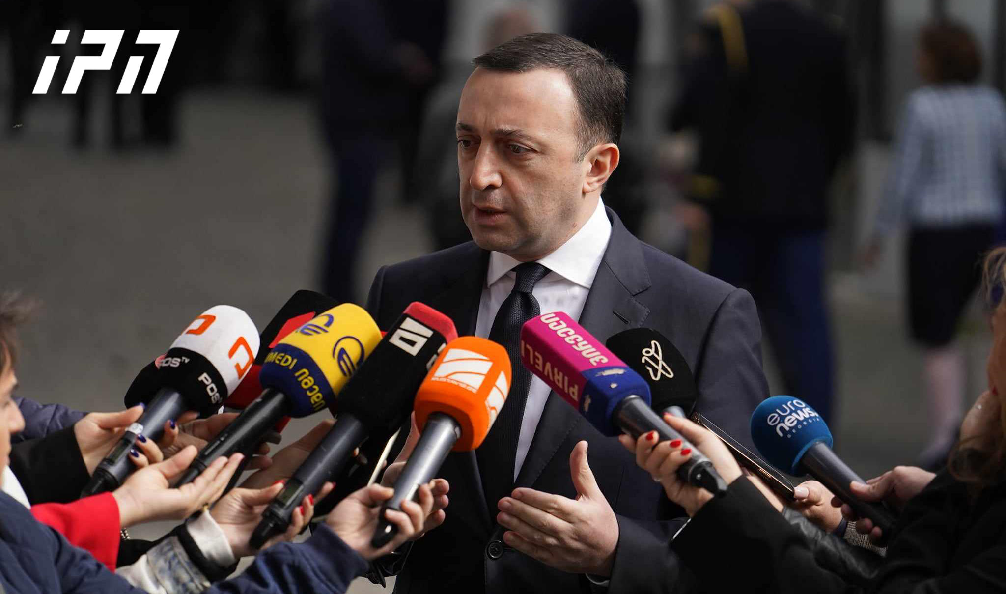 ირაკლი ღარიბაშვილი - გვეტყობა, რომ ან ვნერვიულობთ ან გვეშინია ვინმეს ოპოზიციონერობის?! სალომე ზურაბიშვილს ჰქონდა 1%-იანი რეიტინგი, როცა ოპოზიციაში იყო - „ქართულმა ოცნებამ“ დასვა ეს ადამიანი პრეზიდენტად