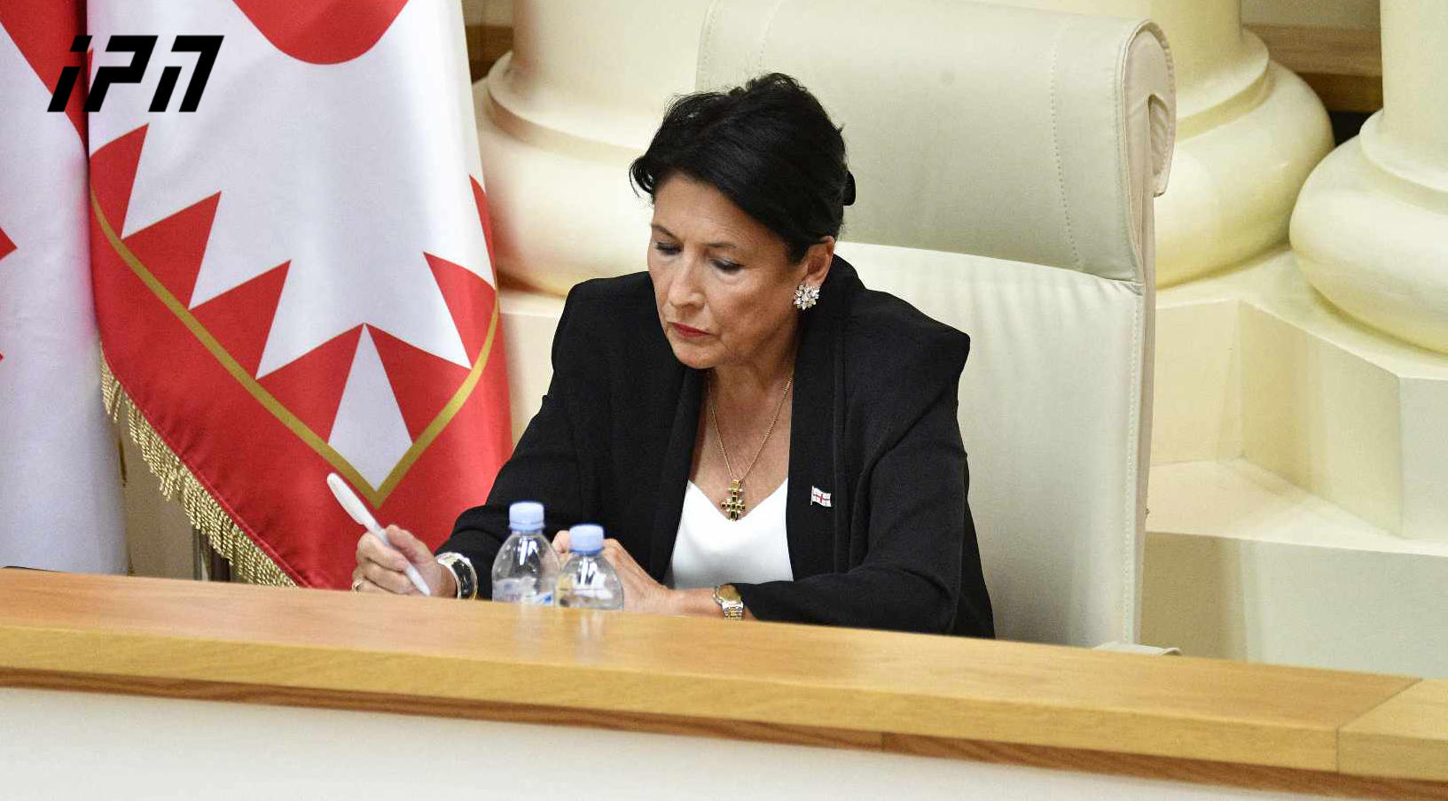 სალომე ზურაბიშვილი დეპუტატების შეკითხვებს არ უპასუხებს