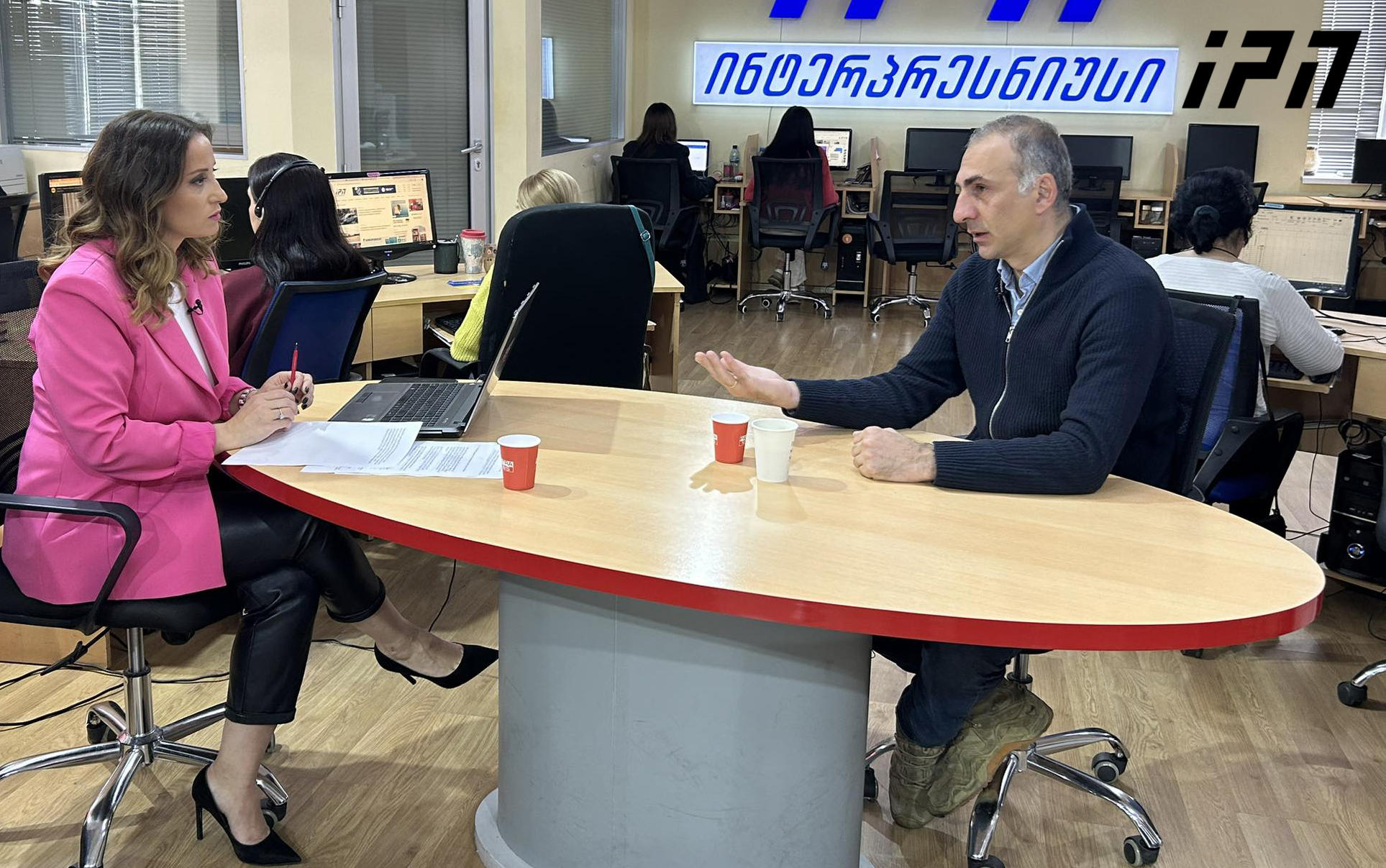 ალეკო ელისაშვილი - „ქართული ოცნების“ ყველაზე დიდი „შავი ლაქაა“ თავდაცვა და უსაფრთხოება - ჩვენი ბიჭები ვაჟკაცები კი არიან, მაგრამ 200 კილომეტრიდან რომ გესვრის რაკეტას, იმას ვაჟკაცობა უნდა ესროლო, მეობა, კაცობა თუ თავდაცვის მინისტრი?!