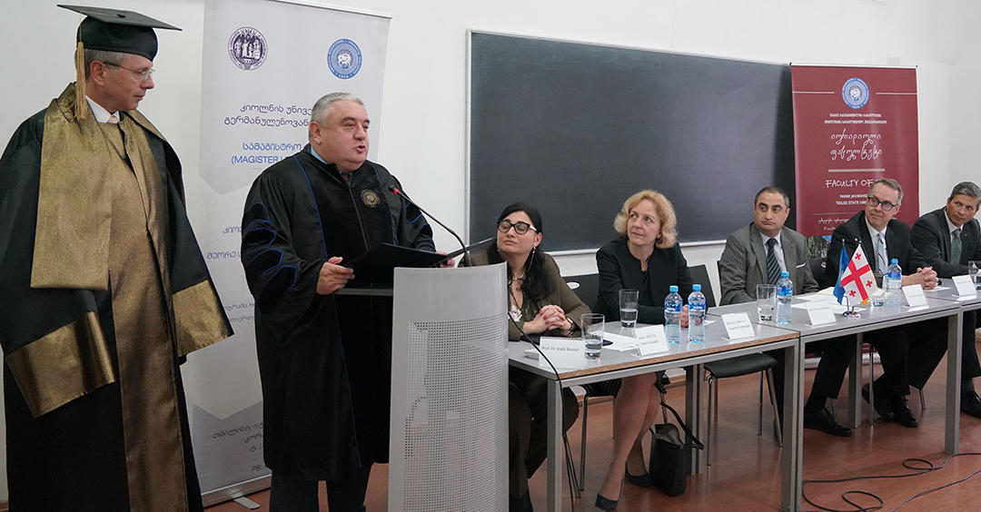 ჯაბა სამუშიამ კრისტიან ფონ კიოლნს საპატიო დოქტორის დიპლომი გადასცა