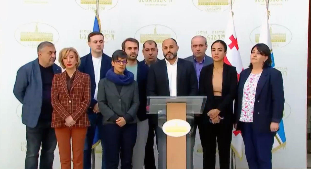 ფრაქცია „ნაციონალური მოძრაობის“ წევრები თბილისის საკრებულოს ბოიკოტს უცხადებენ
