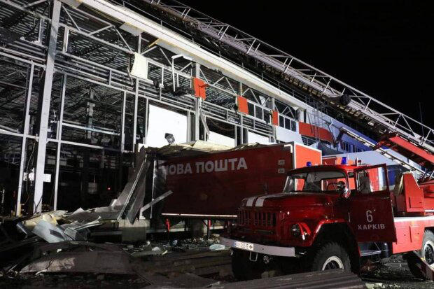 აშშ-ის ელჩი უკრაინაში - ხარკოვში საფოსტო ოფისზე სარაკეტო თავდასხმას ექვსი ადამიანი ემსხვერპლა - კრემლის მიერ ადამიანების სიცოცხლის უგულებელყოფას მთელი მსოფლიო ხედავს