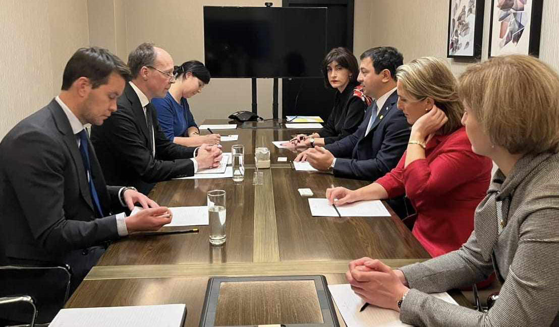 საქართველოს პარლამენტის დელეგაციამ ყირიმის საერთაშორისო პლატფორმის პრაღის სამიტის ფარგლებში ორმხრივი შეხვედრები გამართა