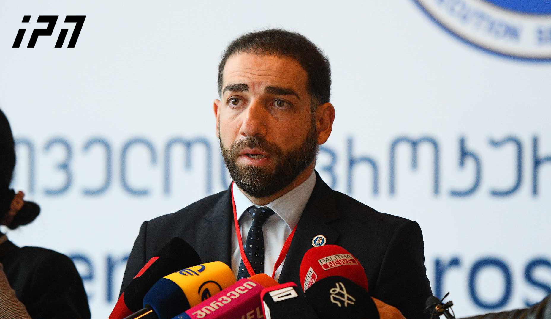 ირაკლი შოთაძის განცხადებით, საქართველოში დააკავეს იტალიის მიერ წითელი ცირკულარით ძებნილი პირი, რომელსაც იტალიურ ორგანიზებულ დანაშაულებრივ ჯგუფში მონაწილეობა ედება ბრალად