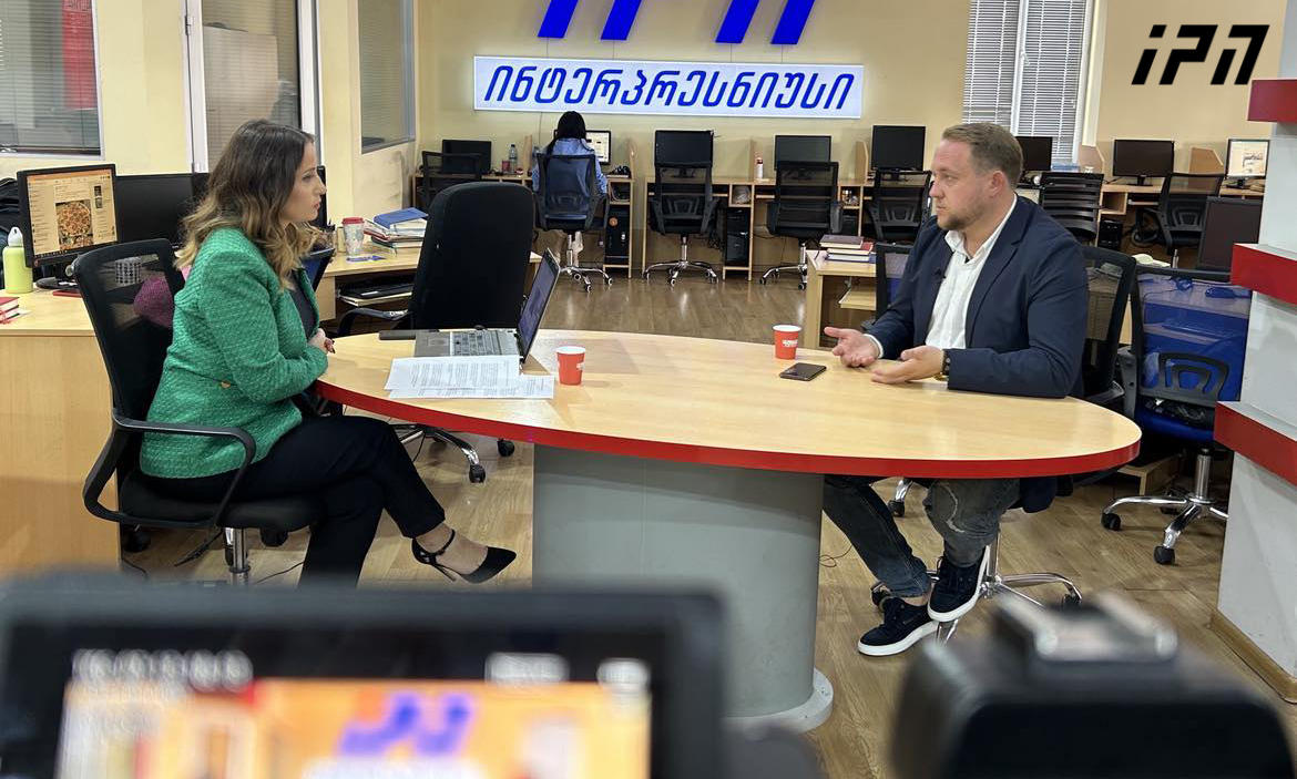 ვასო ურუშაძე - თბილისის სატრანსპორტო პოლიტიკა კრახისთვისაა განწირული - დაკიდებული ხიდი, რომელიც მარშალ გელოვანის გამზირს სამტრედიის ქუჩასთან დააკავშირებდა, კახა კალაძემ „დაიკიდა“