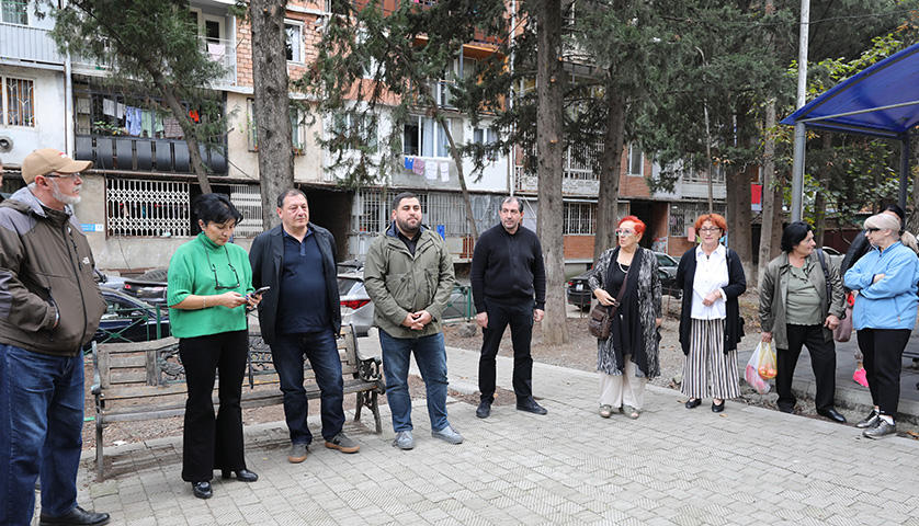 გივი ჩხარტიშვილმა დიდუბის რაიონის მოსახლეობას ერთი წლის საქმიანობის ანგარიში წარუდგინა