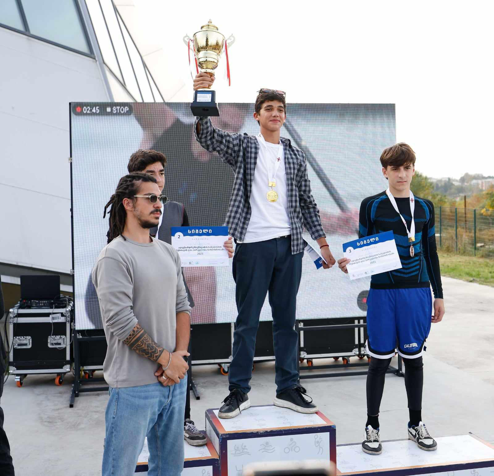 რუსთავში, ალექსანდრე წივწივაძის სახელობის ღია პირველობა გაიმართა ნიჩბოსნობაში