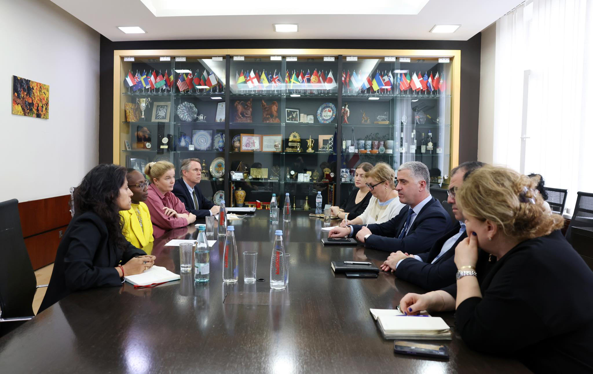 ოთარ შამუგია მსოფლიო ბანკის წარმომადგენლებს შეხვდა