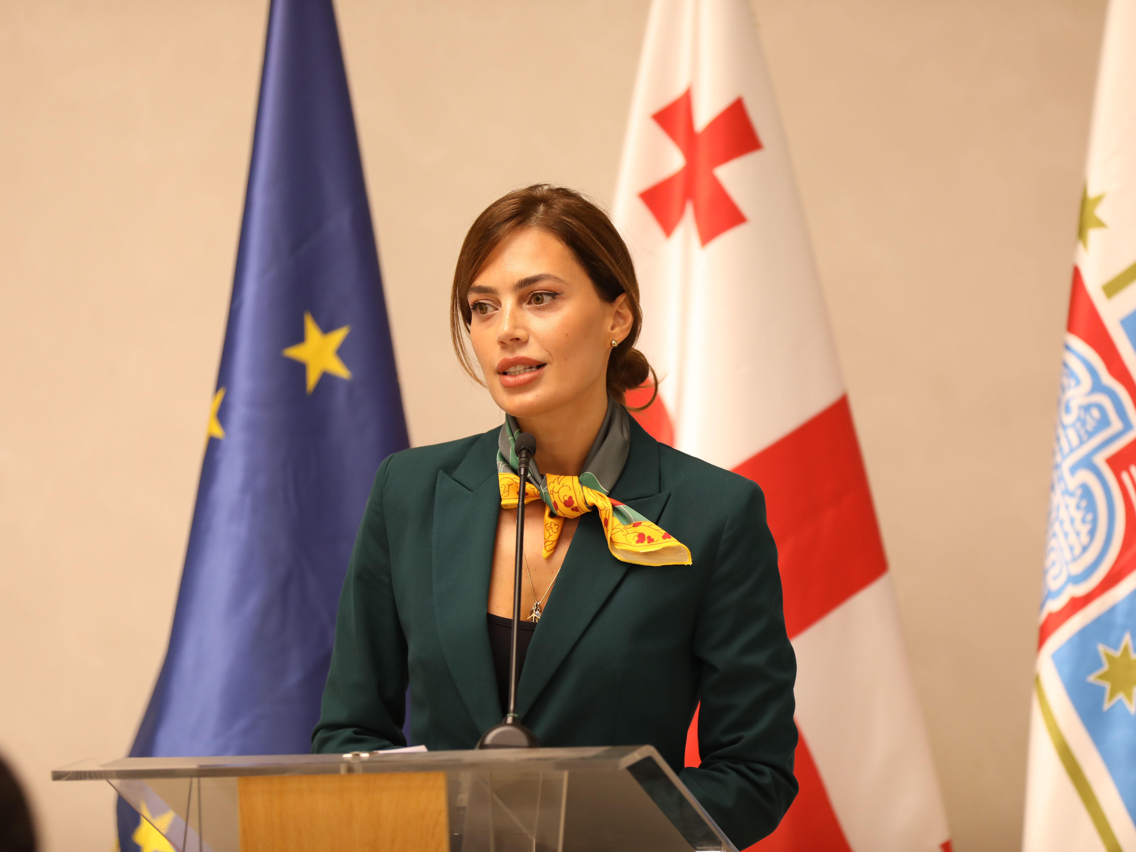 საკრებულოს სახელდებისა და სიმბოლიკის კომისიის თავმჯდომარემ ნინო ვარდოსანიძემ ერთი წლის მუშაობის ანგარიში წარადგინა