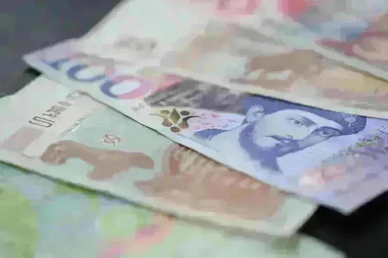 1 აშშ დოლარის ოფიციალური ღირებულება 2.6943 ლარი გახდა