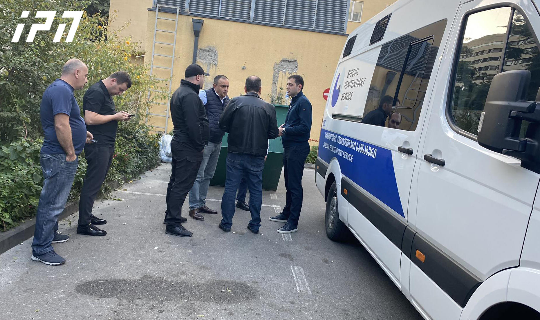 კლინიკიდან პატიმრების გაქცევის საქმეზე კიდევ ერთი ბადრაგი დააკავეს