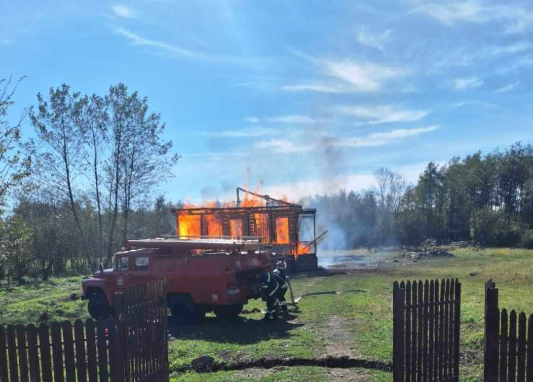 ხობის მუნიციპალიტეტის სოფელ შუა ქვალონში საცხოვრებელი სახლი დაიწვა