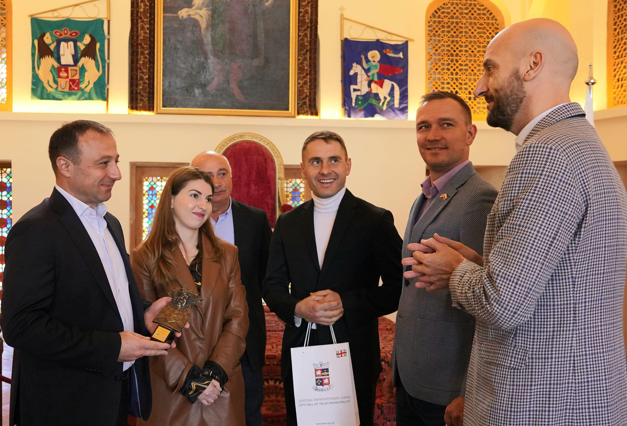 თელავის მერმა, ლევან ანდრიაშვილმა თელავთან დამეგობრებული ქალაქების დელეგაციებს ერეკლე მეფის სასახლეში უმასპინძლა