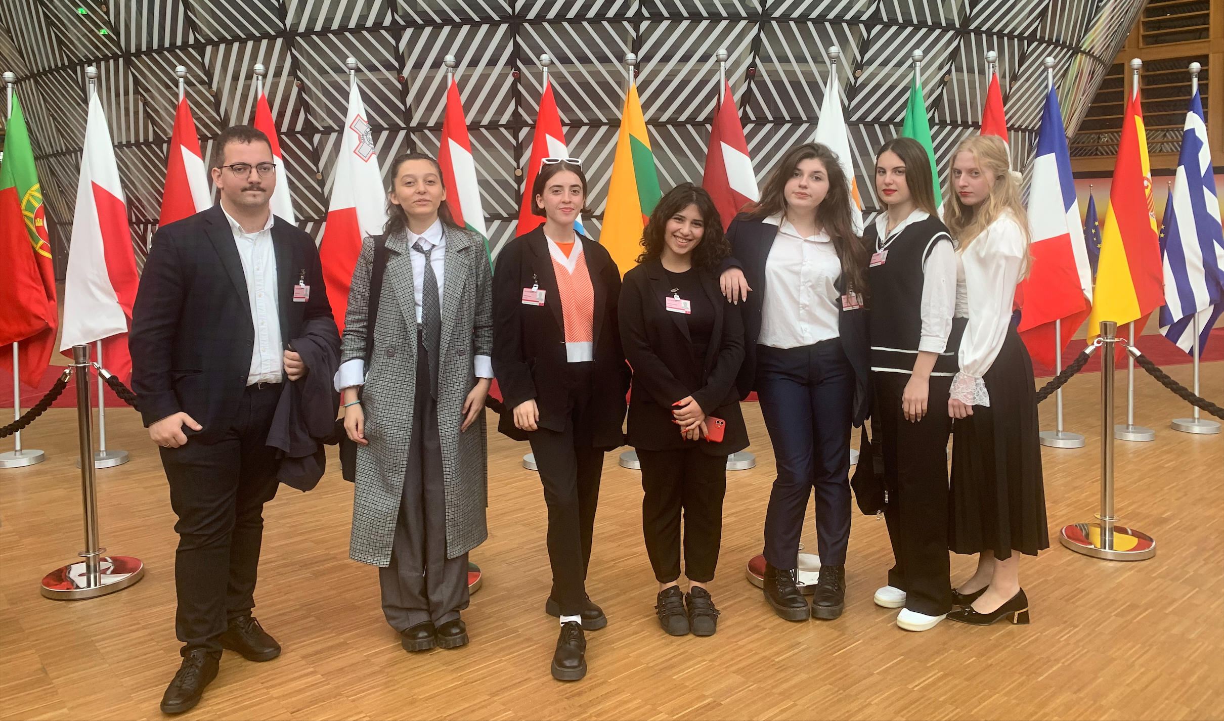 გრიგოლ რობაქიძის სახელობის უნივერსიტეტის პროექტის - „ბავშვები თანასწორობისათვის“, გამარჯვებული მოსწავლეები ევროტურიდან დაბრუნდნენ