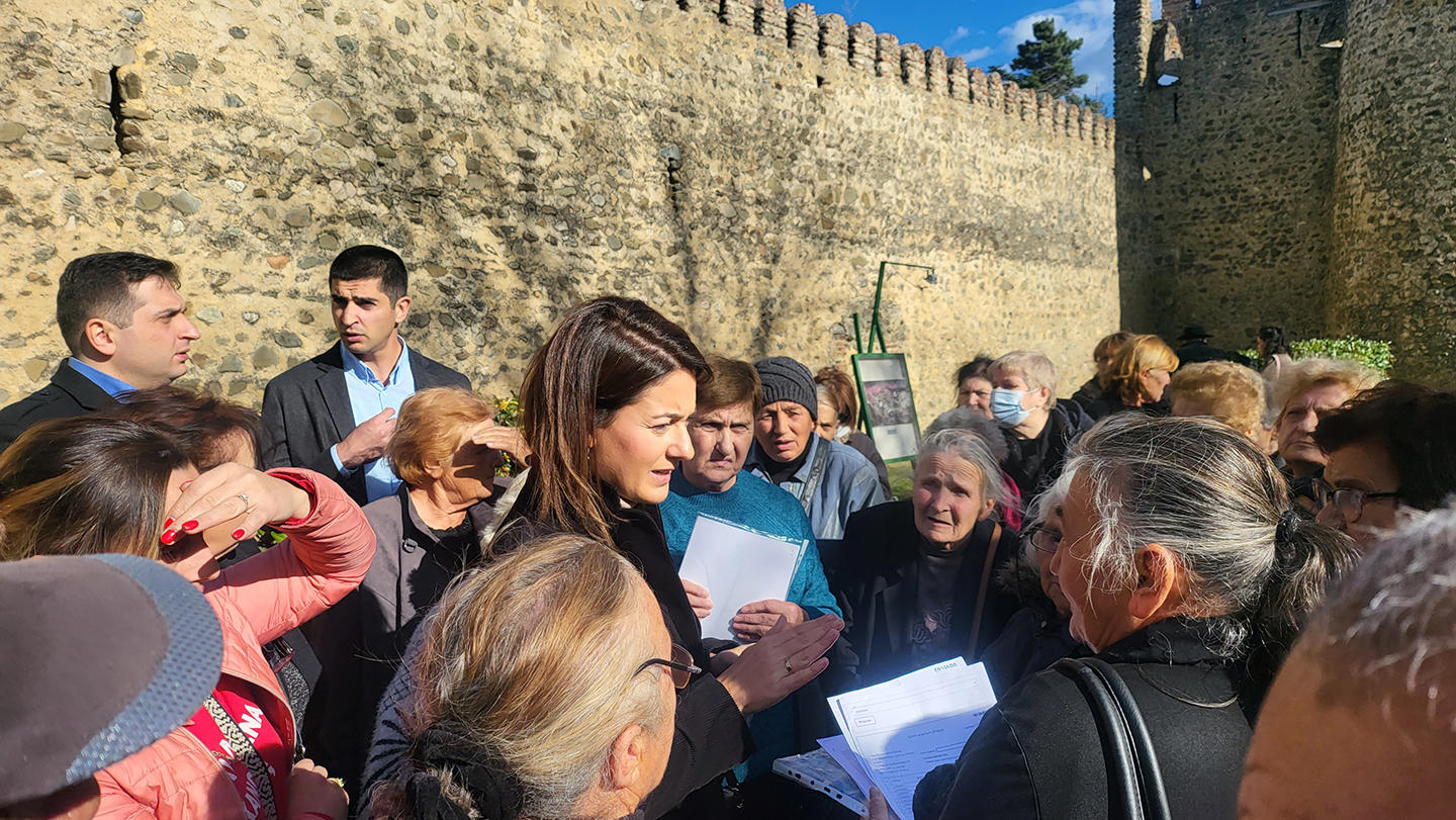 ქეთევან თურაზაშვილი თელავში პენსიონერებს შეხვდა