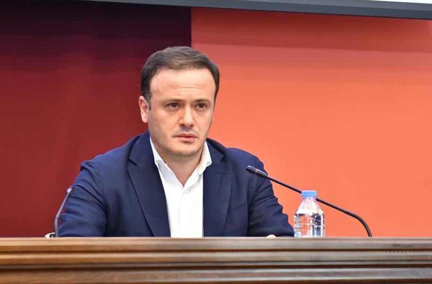 ირაკლი ზარქუა უსუფაშვილს - ბატონო დავით, როდის იყავით ბოლოს ჩხოროწყუში ან ზუგდიდის პრობლემებით როდის დაინტერესდით?! - ეტყობა „მუსტანგით“ წინასაარჩევნოდ „გაიკატავეთ“