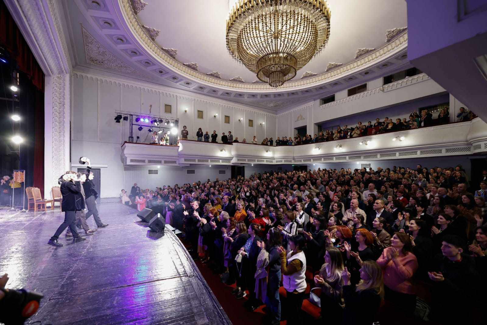 რუსთავში კომედიის თეატრალური ფესტივალი ნიკოლოზ წულუკიძის პროექტით - „ქართული თეატრის ამბავი ანუ“ გაიხსნა