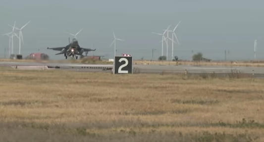 რუმინეთში უკრაინელი მფრინავები F-16-ებზე მომზადებას გაივლიან