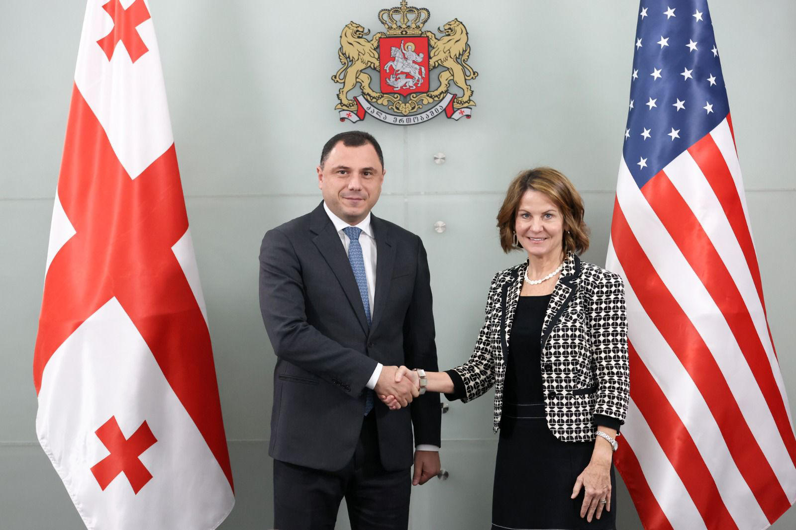 გიორგი ამილახვარმა აშშ-ის ახალ ელჩთან საქართველოში გაცნობითი ხასიათის შეხვედრა გამართა