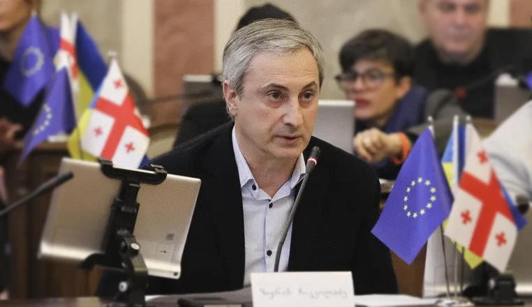 ზურაბ ჩიკვილაძე უსინათლოთა საერთაშორისო დღეს ეხმიანება