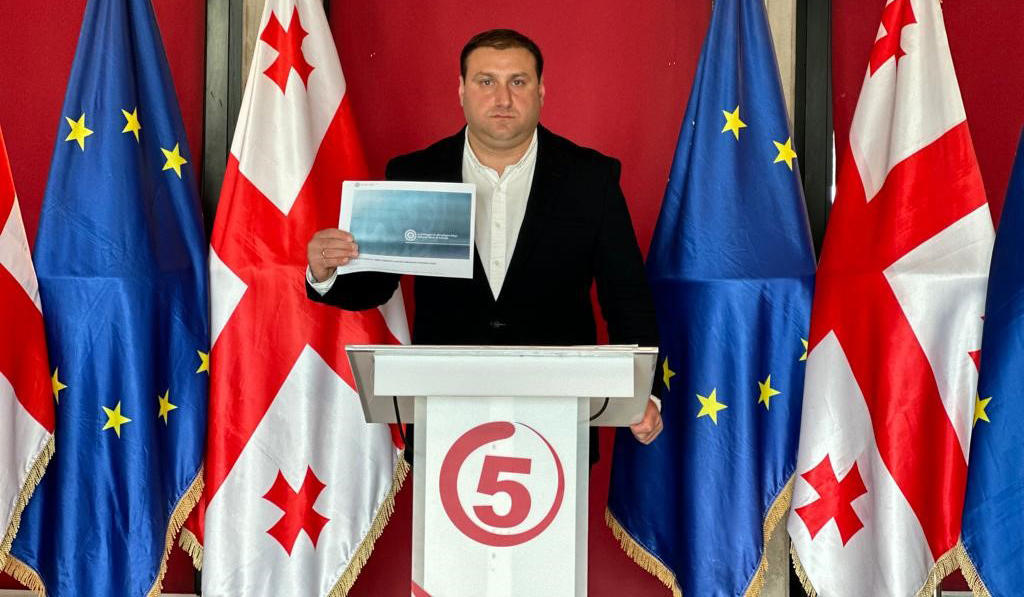 ლაშა ფარულავა - თურნავამ სანქცირებულ პაპაშვილს და რუსული ფულის მრეცხავებს მწვანე შუქი აუნთო - ეს გონივრულ ეჭვს აჩენს, რომ „ქართული ოცნება“ საარჩევნოდ რუსული ფულის მისაღებად ელექტრონული არხების გამოყენებას შეეცდება