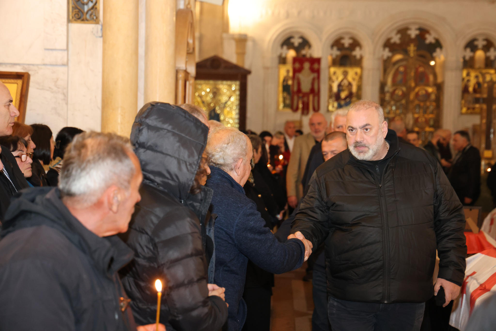 სამების ტაძარში აფხაზეთიდან გადმოსვენებული პირების სამოქალაქო პანაშვიდი გაიმართა