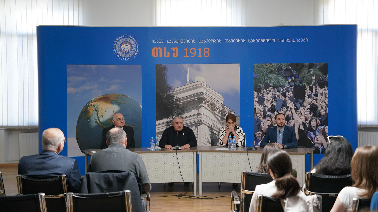 ჯაბა სამუშიამ პროფესორ ალექსანდრე კუხიანიძის 70 წლის იუბილესადმი მიძღვნილი სამეცნიერო კონფერენცია  გახსნა