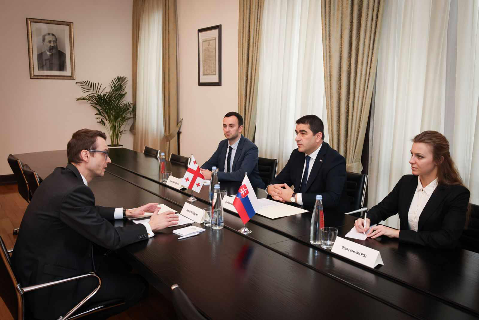 შალვა პაპუაშვილი სლოვაკეთის ახლად დანიშნულ ელჩს შეხვდა