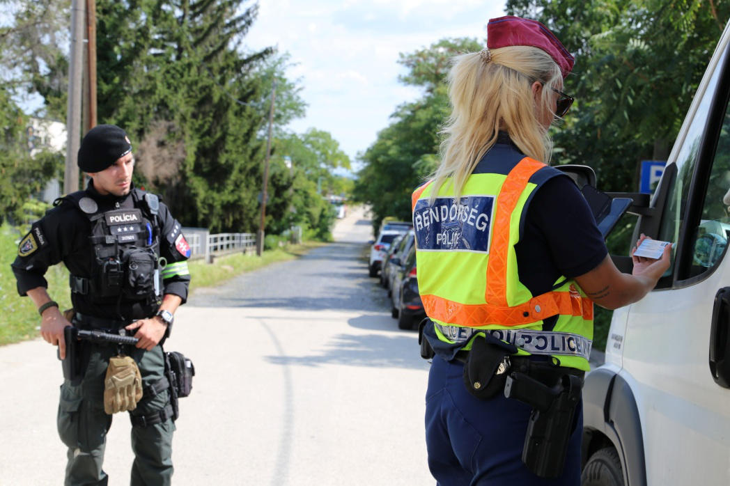 სლოვაკეთმა უნგრეთთან სასაზღვრო კონტროლი 23 დეკემბრამდე გაახანგრძლივა