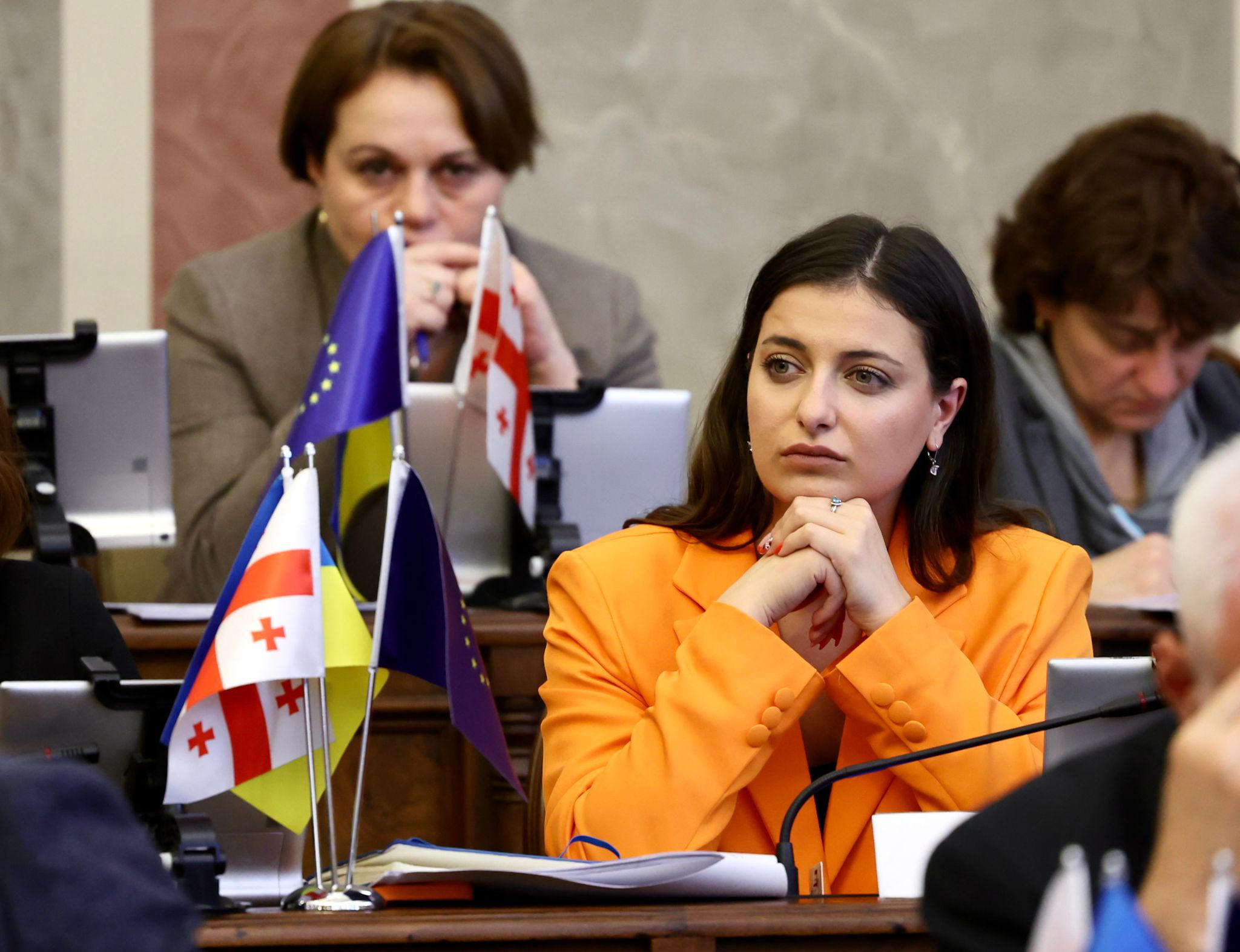 ანა კაკაბაძე - ჩვენი კოლეგები ვერც მალავდნენ, რომ კანდიდატის სტატუსის მიღება მათი მიზნებისთვის დამაზიანებელი იქნებოდა