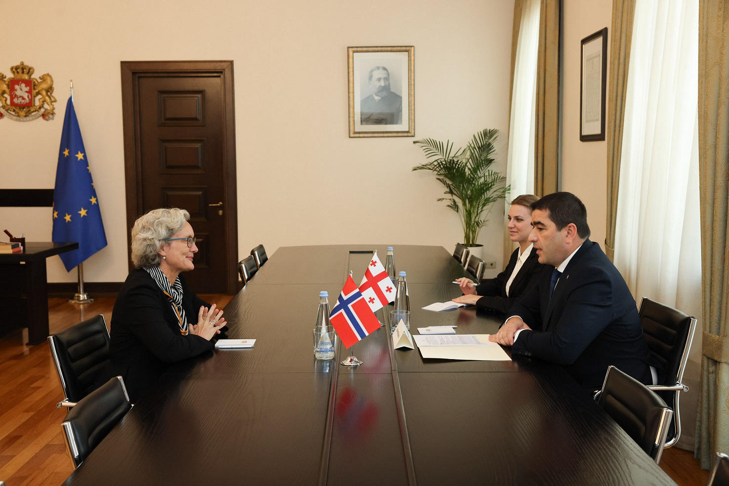 შალვა პაპუაშვილმა საქართველოში ნორვეგიის სამეფოს ელჩთან გაცნობითი შეხვედრა გამართა