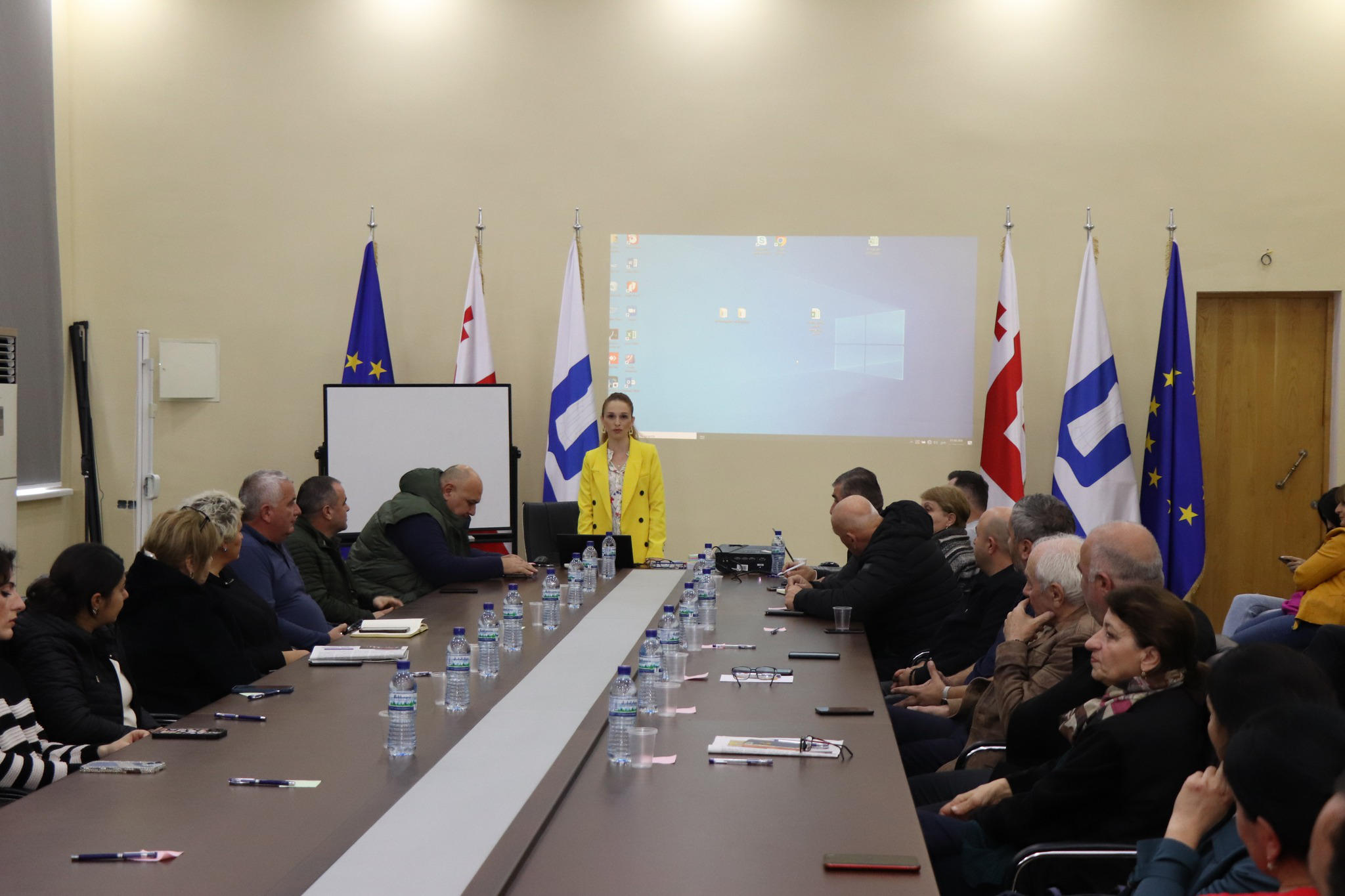 ხობის მერიაში მუნიციპალიტეტის საშუალოვადიანი განვითარების დოკუმენტის პროექტი განიხილეს