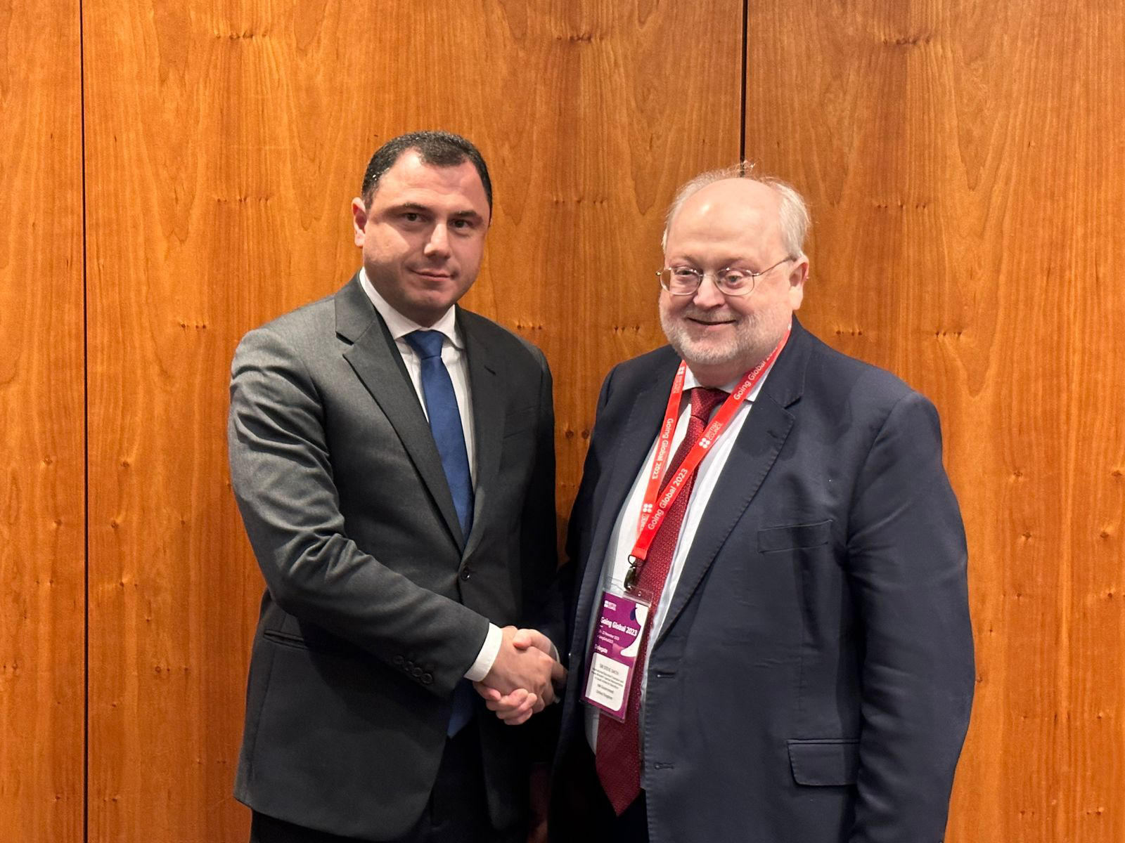 გიორგი ამილახვარმა უმაღლესი განათლების საკითხებში დიდი ბრიტანეთის მთავრობის მრჩეველთან სერ სტივ სმიტთან შეხვედრა გამართა