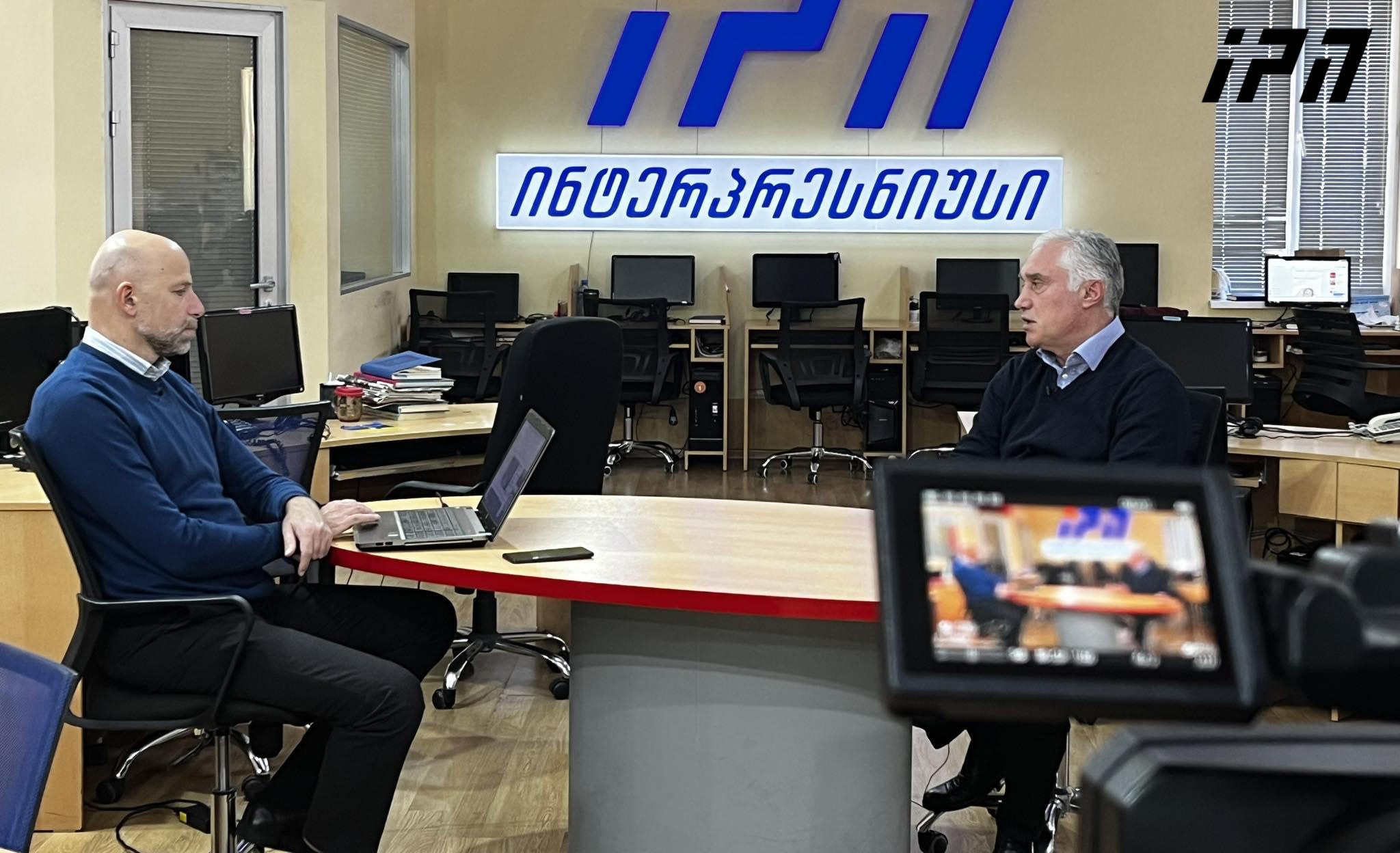 ზვიად ძიძიგური - რეგულაციებით, დეოლიგარქიზაციის კანონებით სიტუაციას ვერ შევცვლით - პატარა პარტიების განცხადებებს ხელისუფლება ძეხვის მომლოდინე კატის გამომეტყველებით უყურებს იმიტომ, რომ ეს „ძეხვი“ მალე მისი ნადავლი გახდება