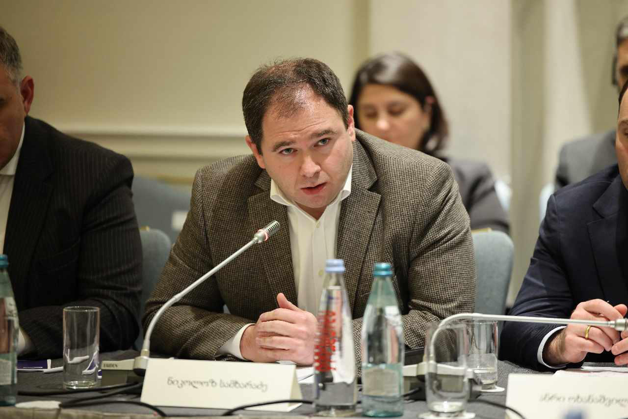 ნიკოლოზ სამხარაძე - შეიძლება არსებობდეს იმედის ნაპერწკალი, რომ მას შემდეგ რაც საქართველოს კანდიდატის სტატუსი მიენიჭება, ოპოზიცია დაფიქრდეს და უფრო კონსტრუქციულ რეჟიმში ითანამშრომლოს ხელისუფლებასთან 9 ნაბიჯის განსახორციელებლად