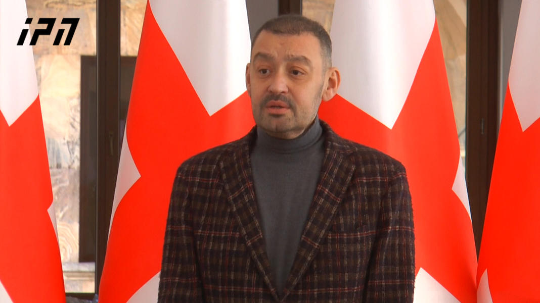 ბექა ოდიშარია - არ ვიცი, შუა შეიკრიბება, თუ გაღმა-გაღმა ვინც დადიან ისინი, მაგრამ აქ პარადოქსია, რომ 1+1+1 არის ნული - ასეთი არითმეტიკა იქნება და აუცილებლად „ქართული ოცნება“ გაიმარჯვებს