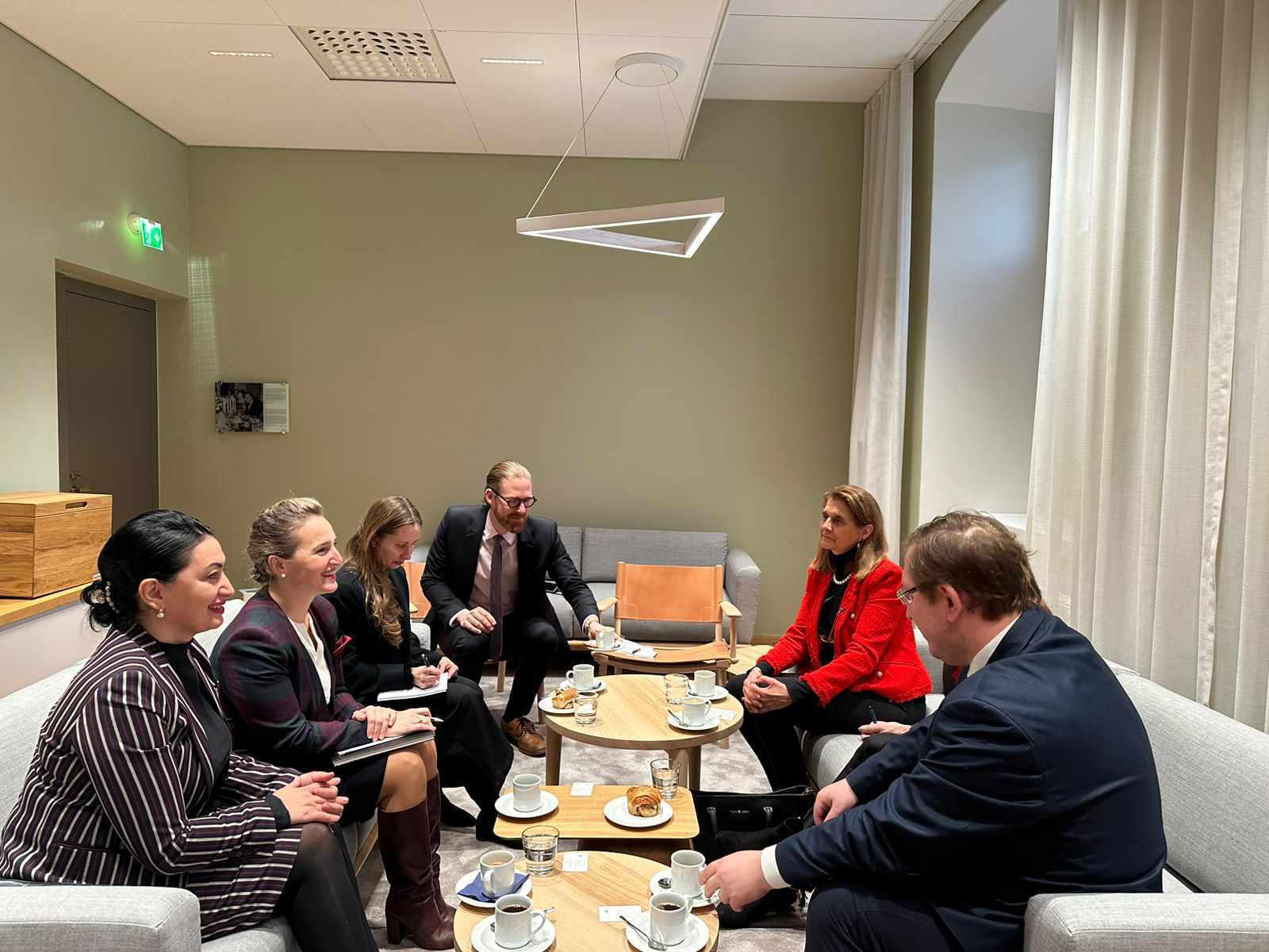 საქართველოს პარლამენტის წევრებმა ფინეთის საგარეო საქმეთა სამინისტროში შეხვედრა გამართეს