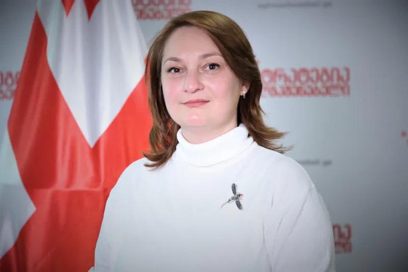 ნანა ტოხვაძე - განათლების სამინისტრომ ცრუ დაპირება უპრეცედენტო სახელფასო პოლიტიკად მონათლა- ვითხოვთ, მასწავლებლებისთვის ხელფასები იანვრიდან გაიზარდოს